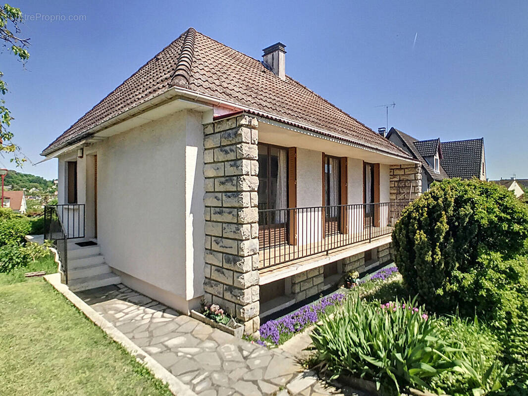 Maison à LINAS