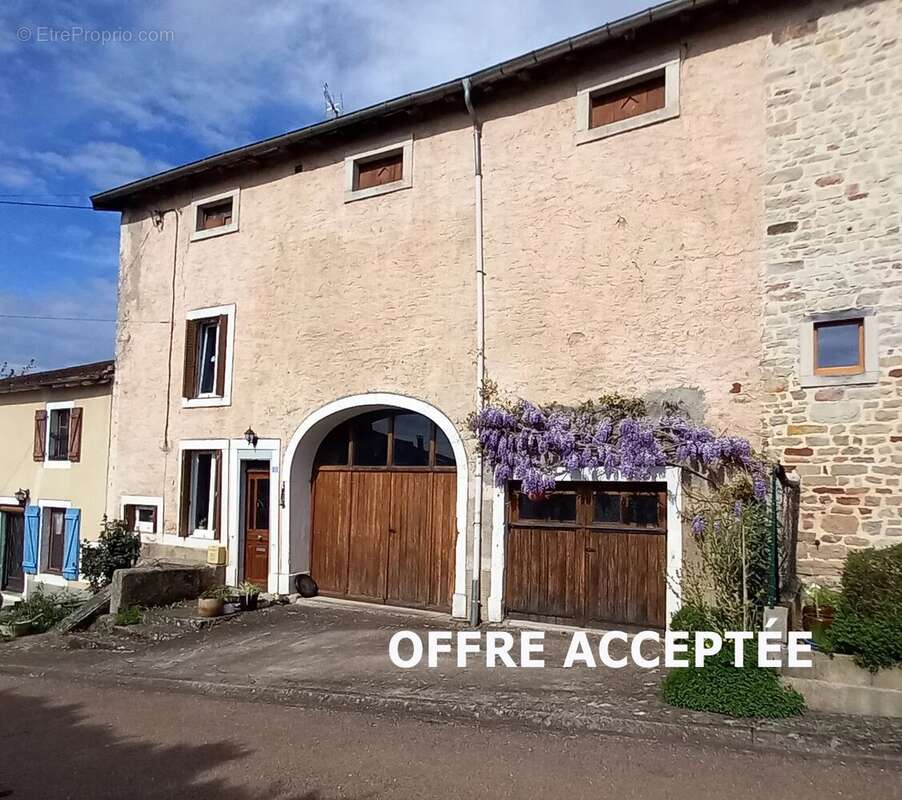 Maison à FRESNES-SUR-APANCE