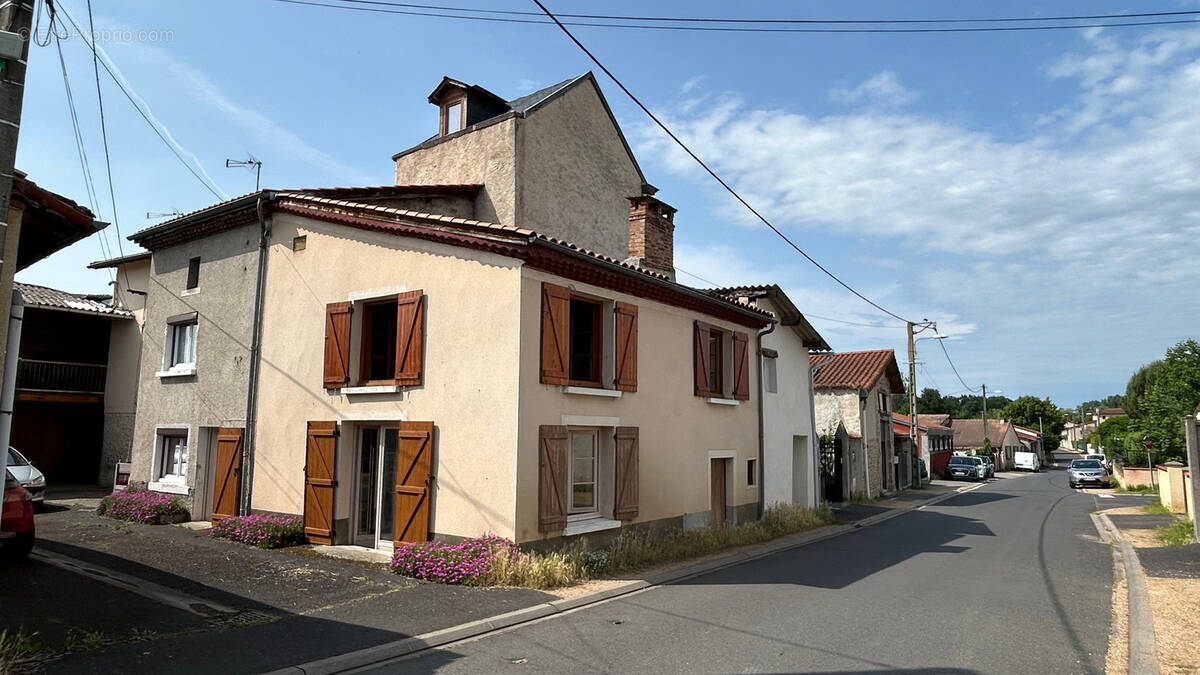 Maison à LEZOUX
