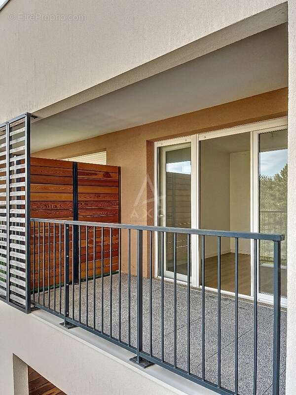 Appartement à COMBS-LA-VILLE