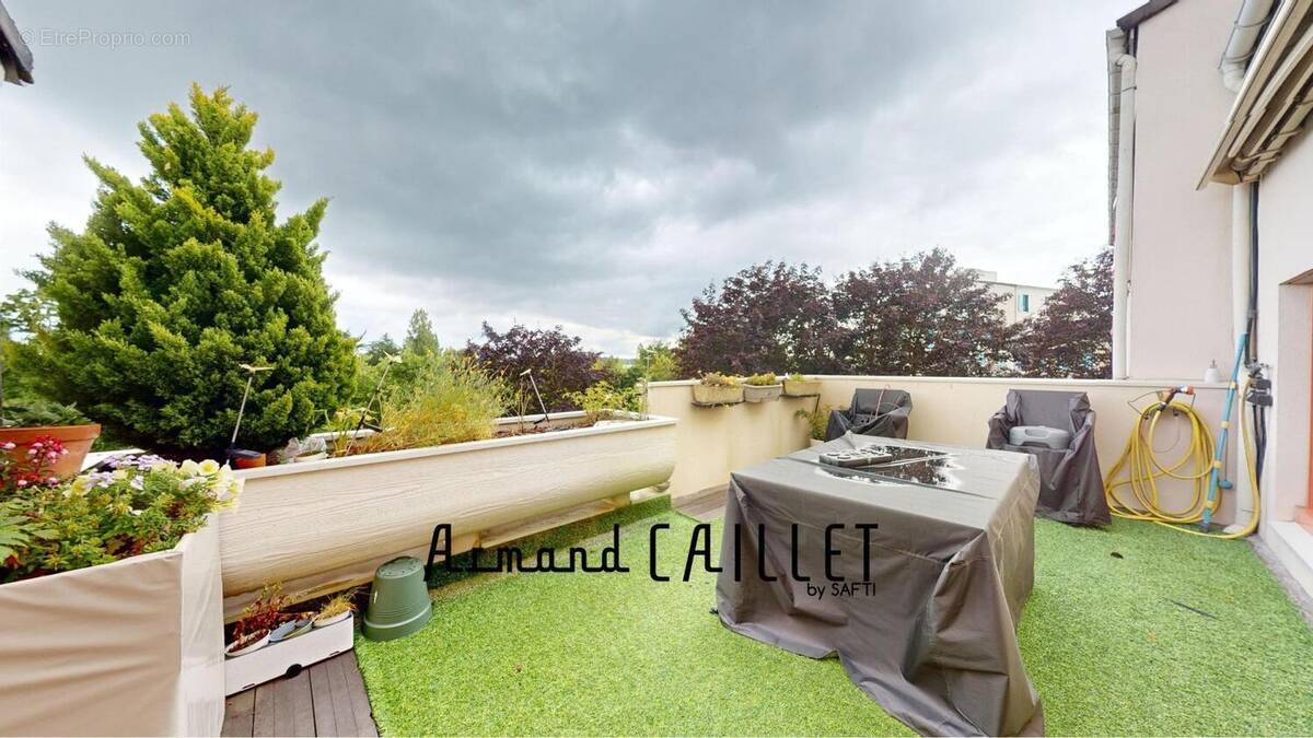 Photo 1 - Appartement à LES ULIS