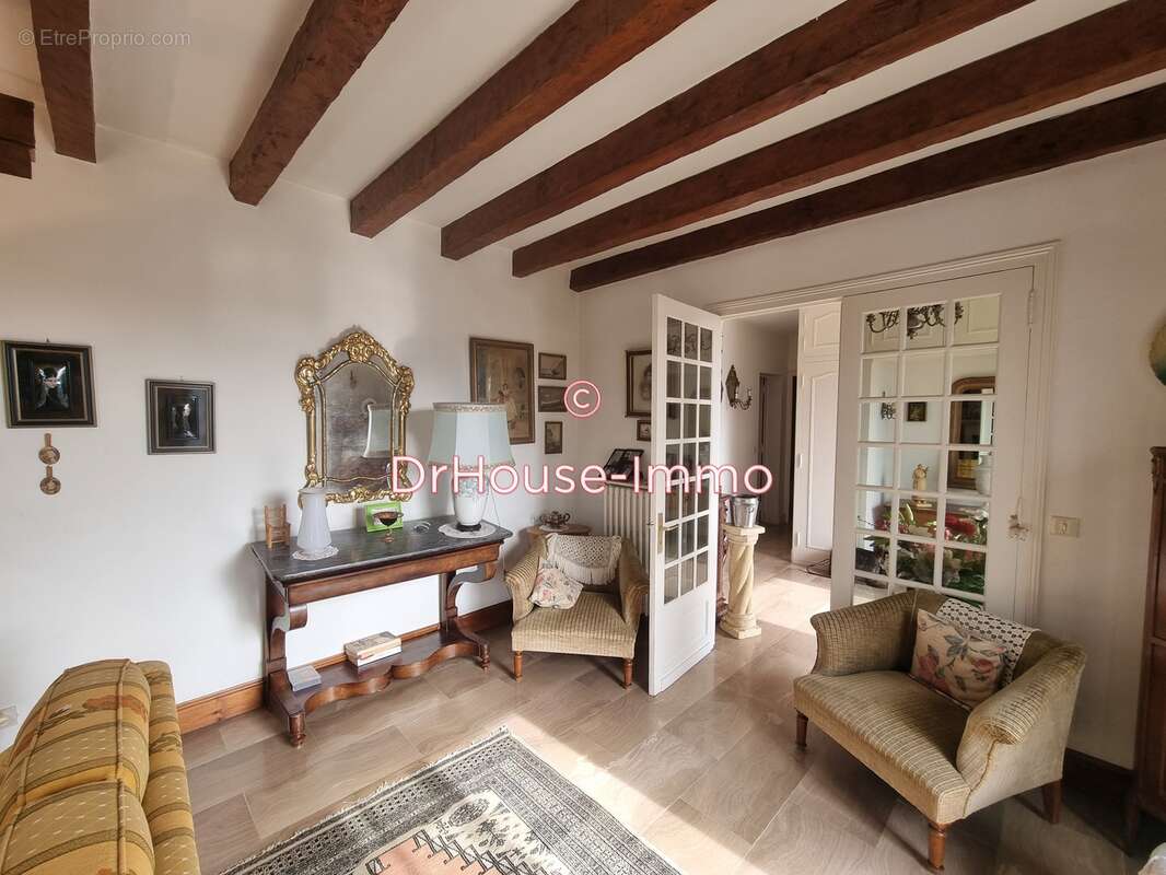 Maison à BEYNAC-ET-CAZENAC