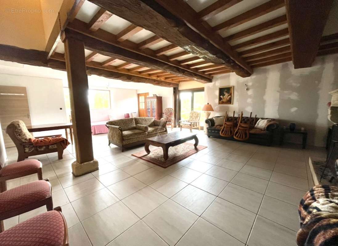 Maison à BEUVRON-EN-AUGE