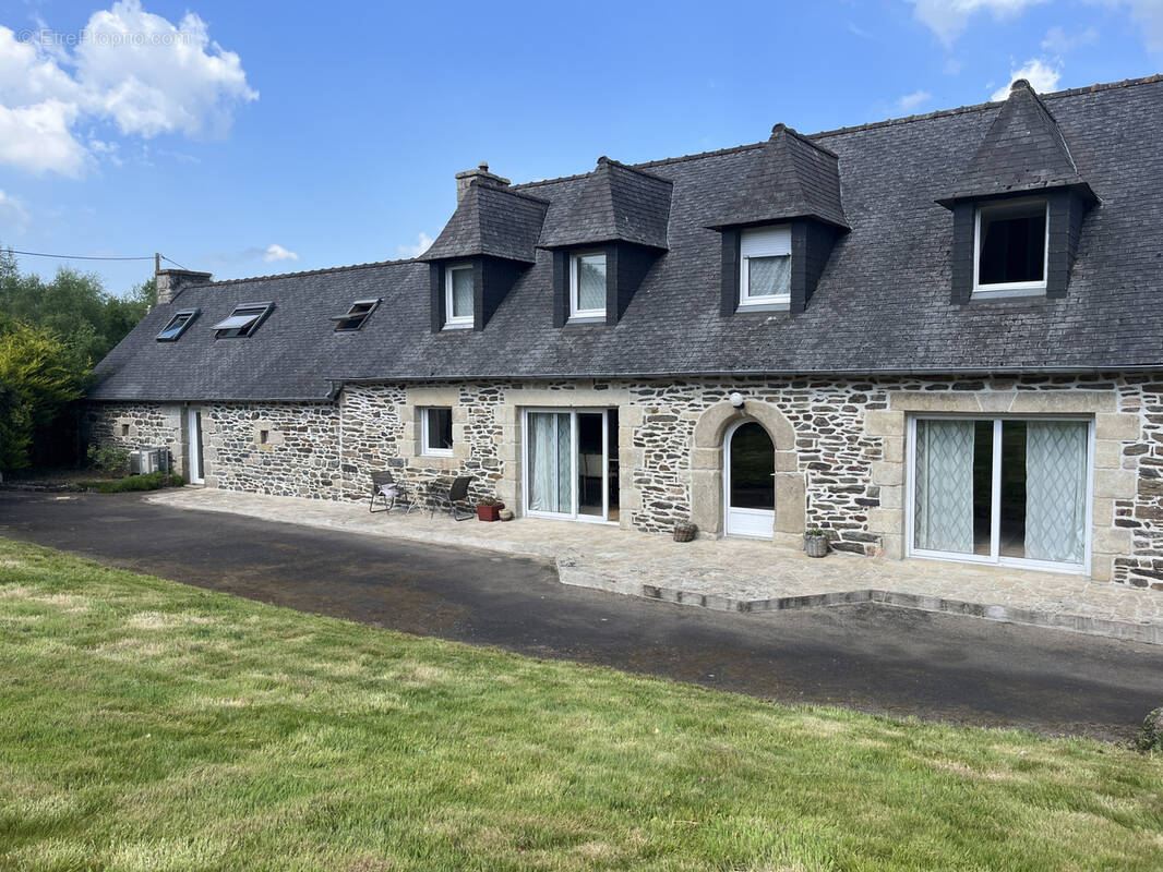 Maison à POULLAOUEN