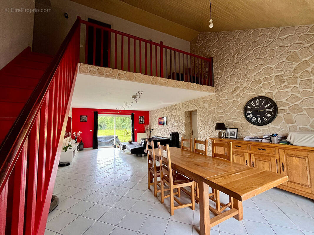 Maison à YVRE-L&#039;EVEQUE