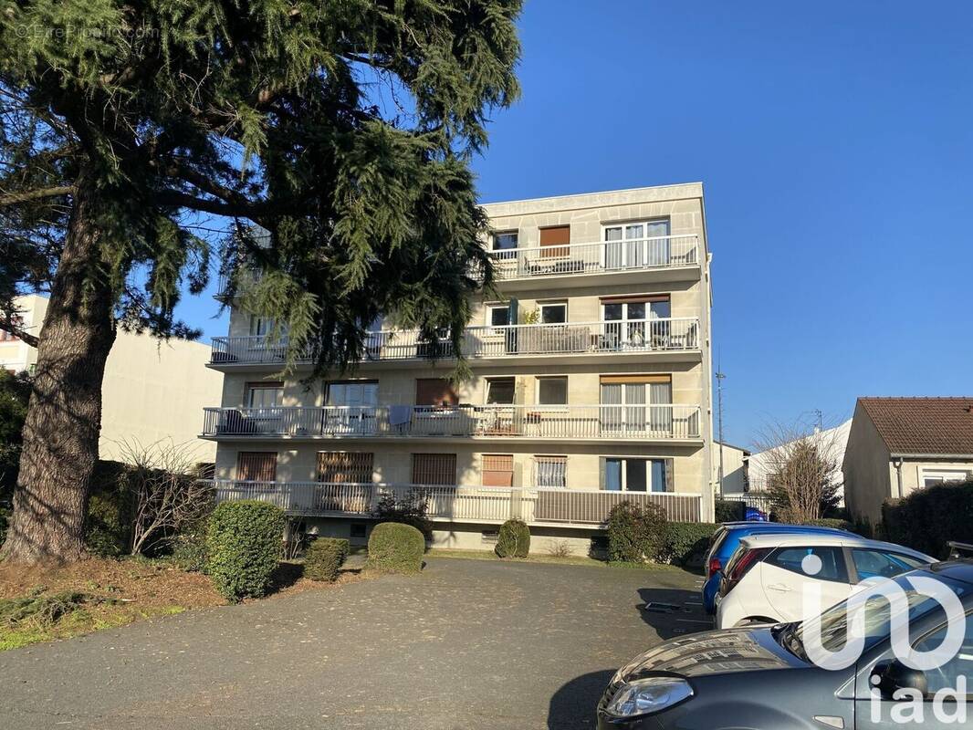 Photo 1 - Appartement à CHEVILLY-LARUE