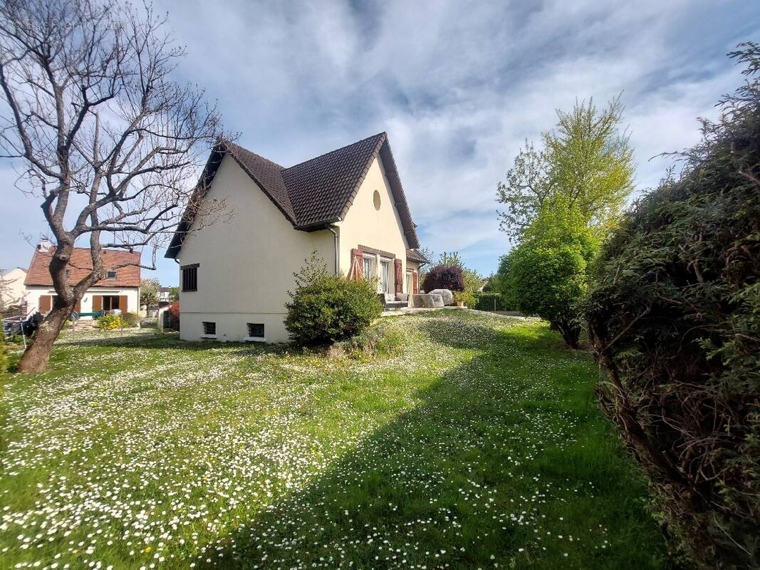 Maison à YERRES