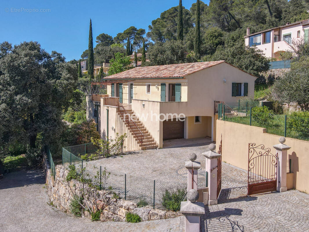 Maison à LORGUES