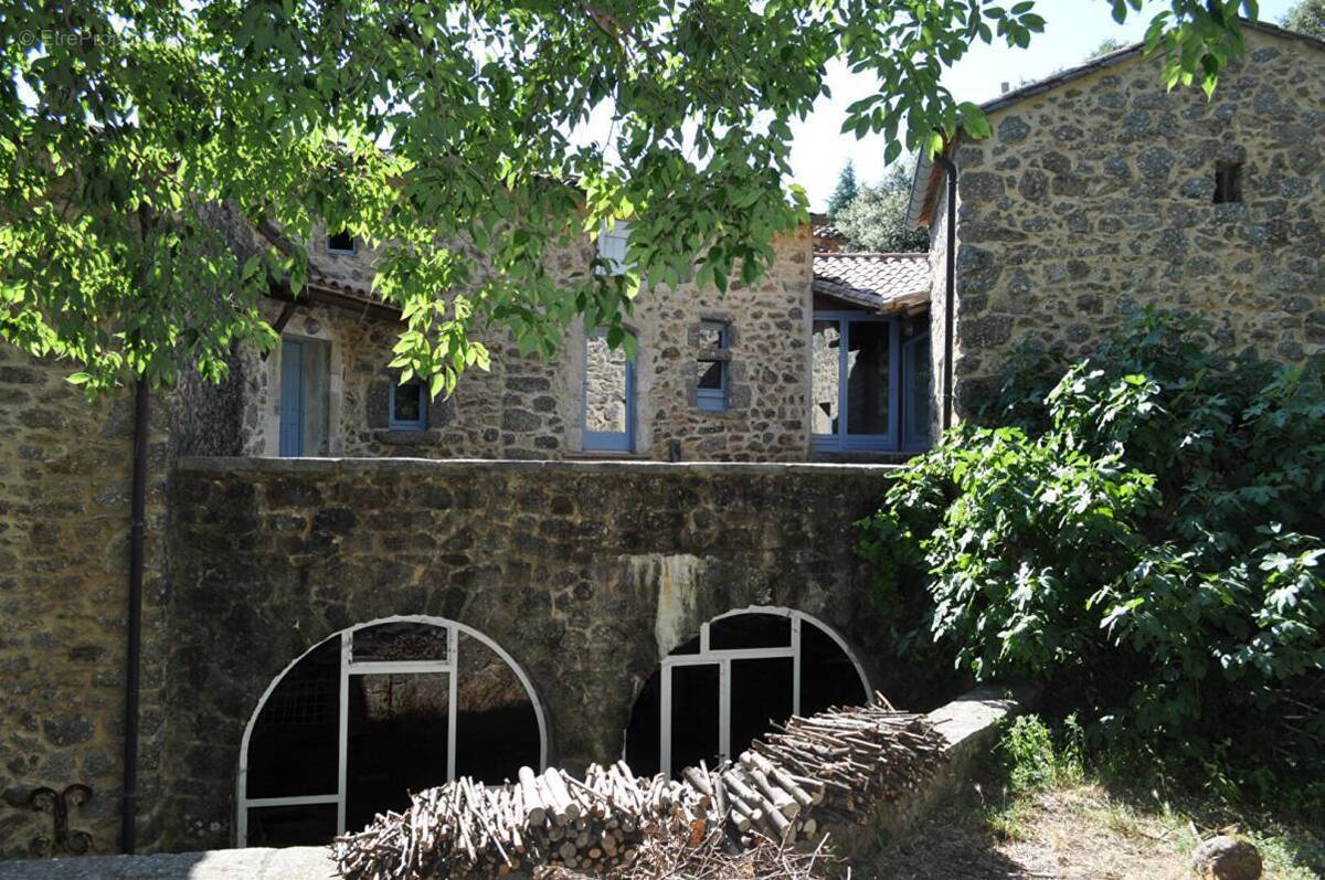 Maison à CROS