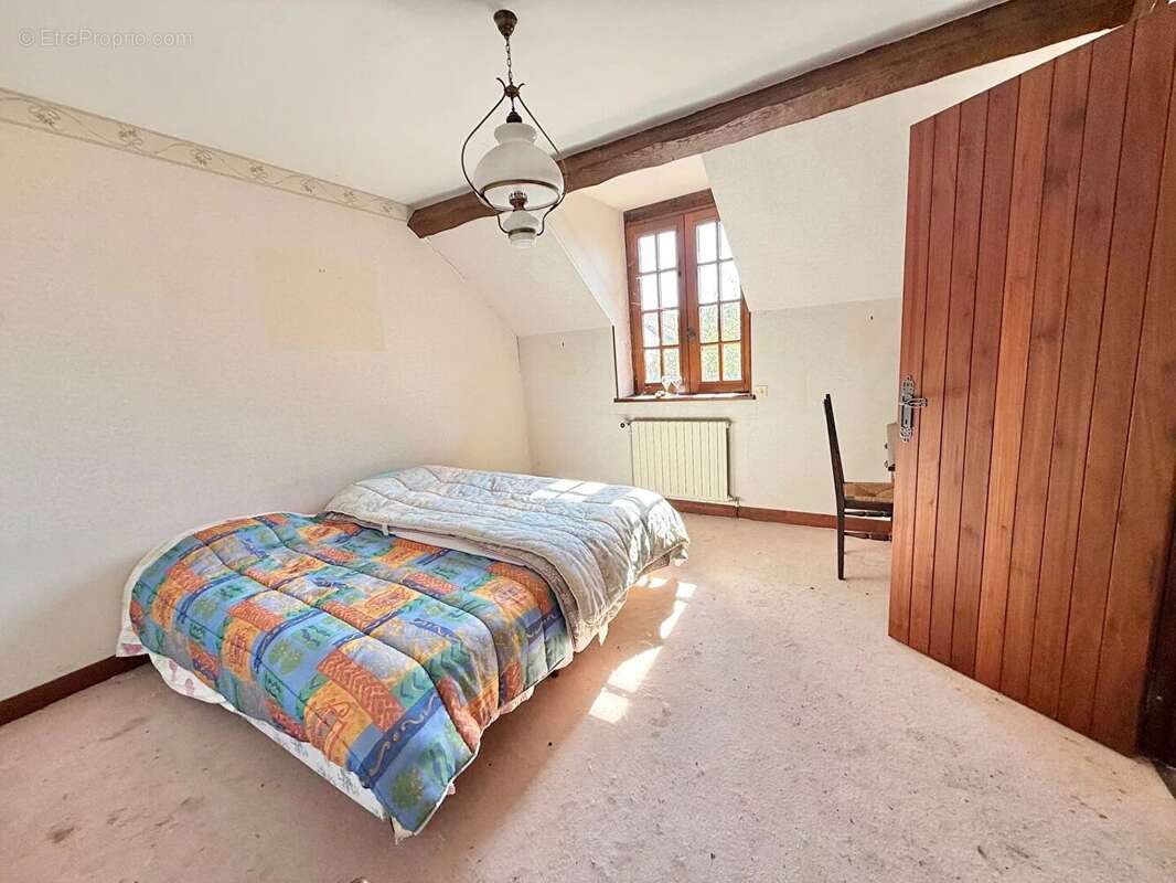 Maison à HOUDAN