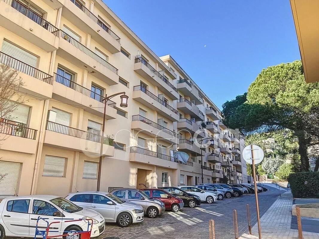 Appartement à MANDELIEU-LA-NAPOULE