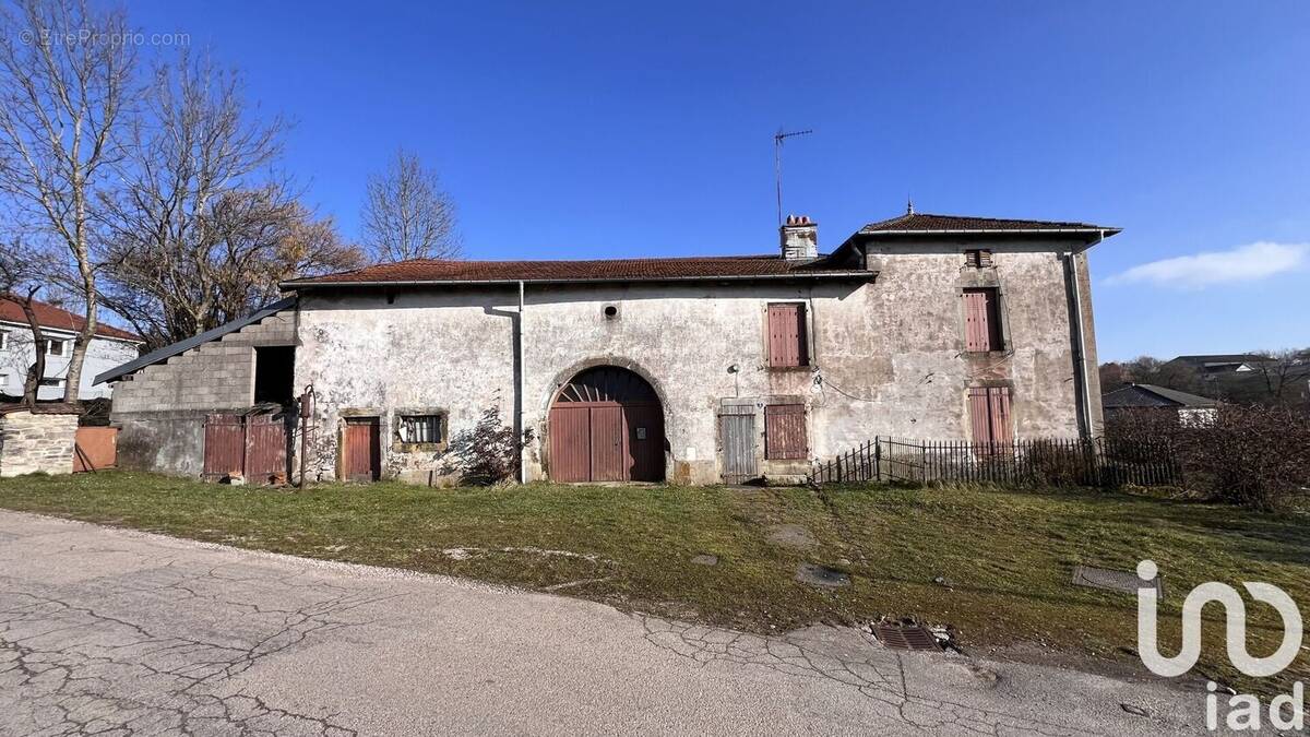Photo 1 - Maison à UXEGNEY