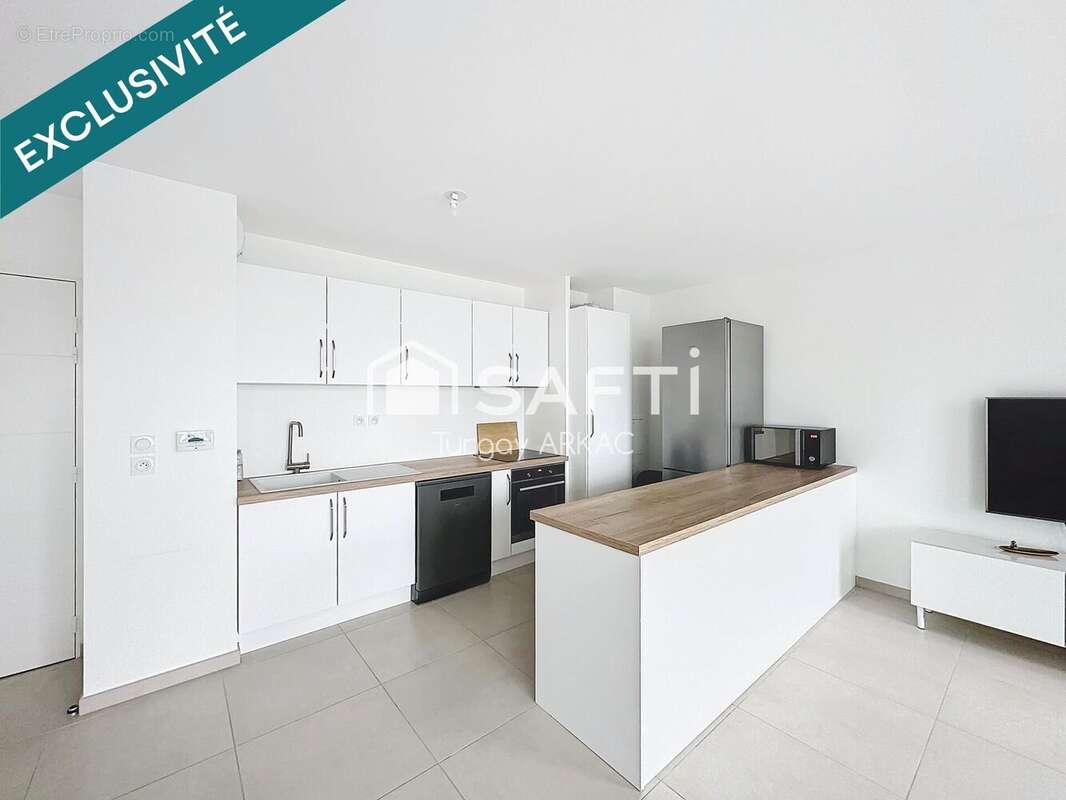 Photo 4 - Appartement à DECINES-CHARPIEU