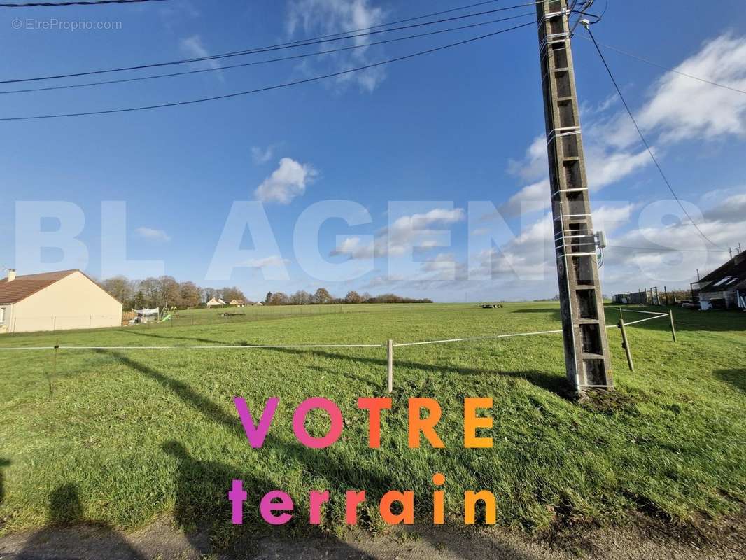 007 - Terrain à NARGIS