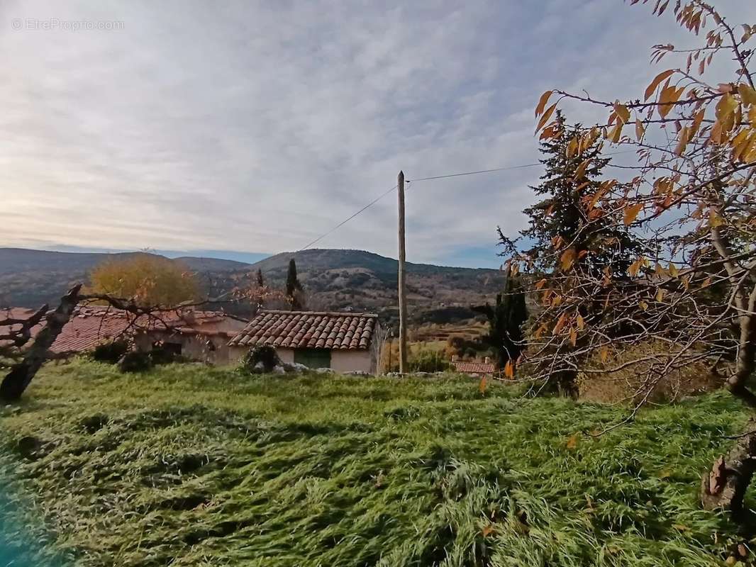 Terrain à COURSEGOULES