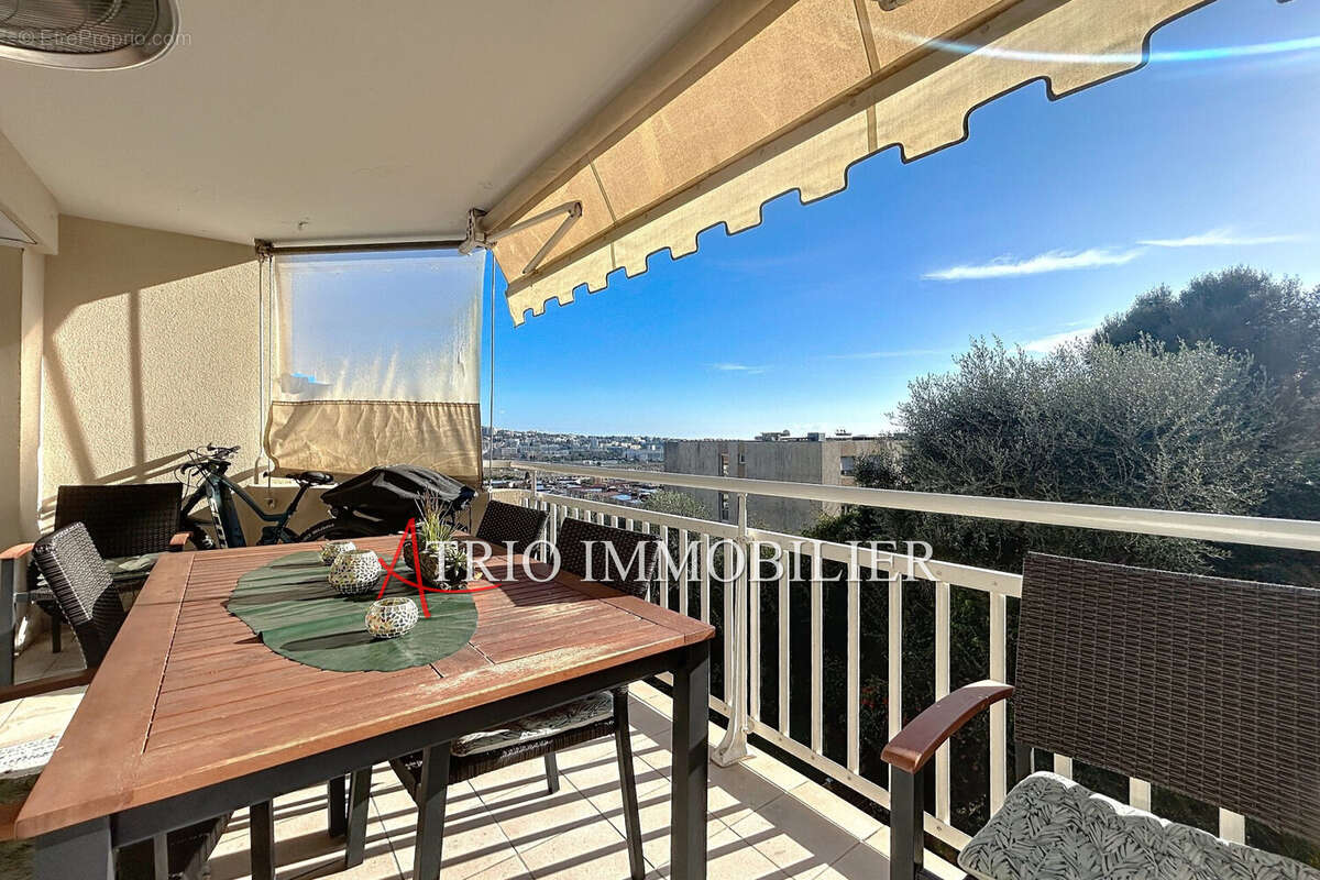 Appartement à SAINT-LAURENT-DU-VAR