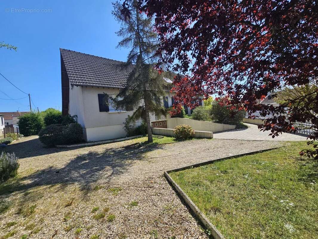 Maison à VILLEMANDEUR