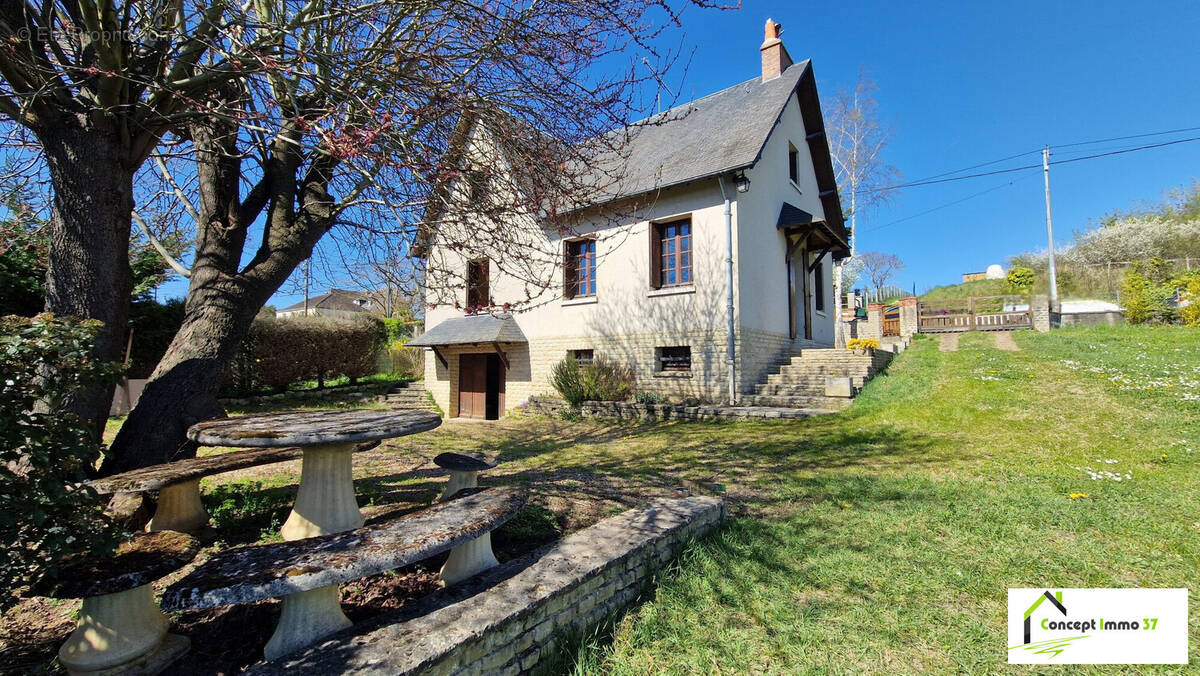 Maison à MONTLOUIS-SUR-LOIRE