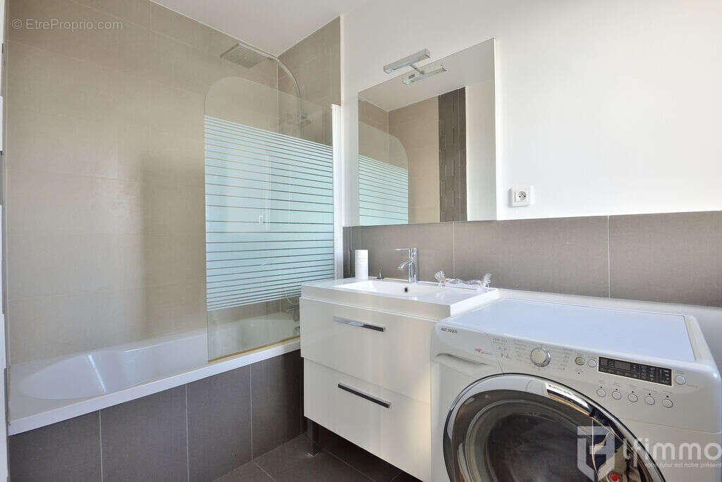 Appartement à SURESNES