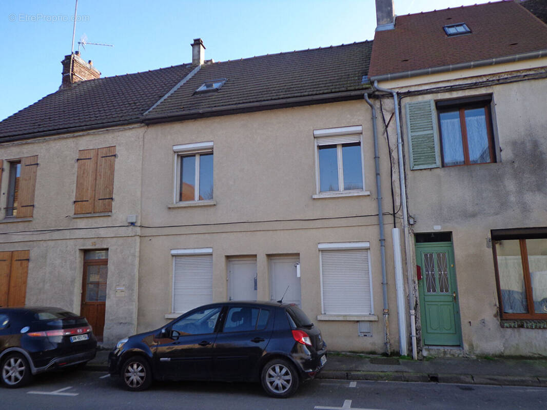 Appartement à NANTEUIL-LE-HAUDOUIN