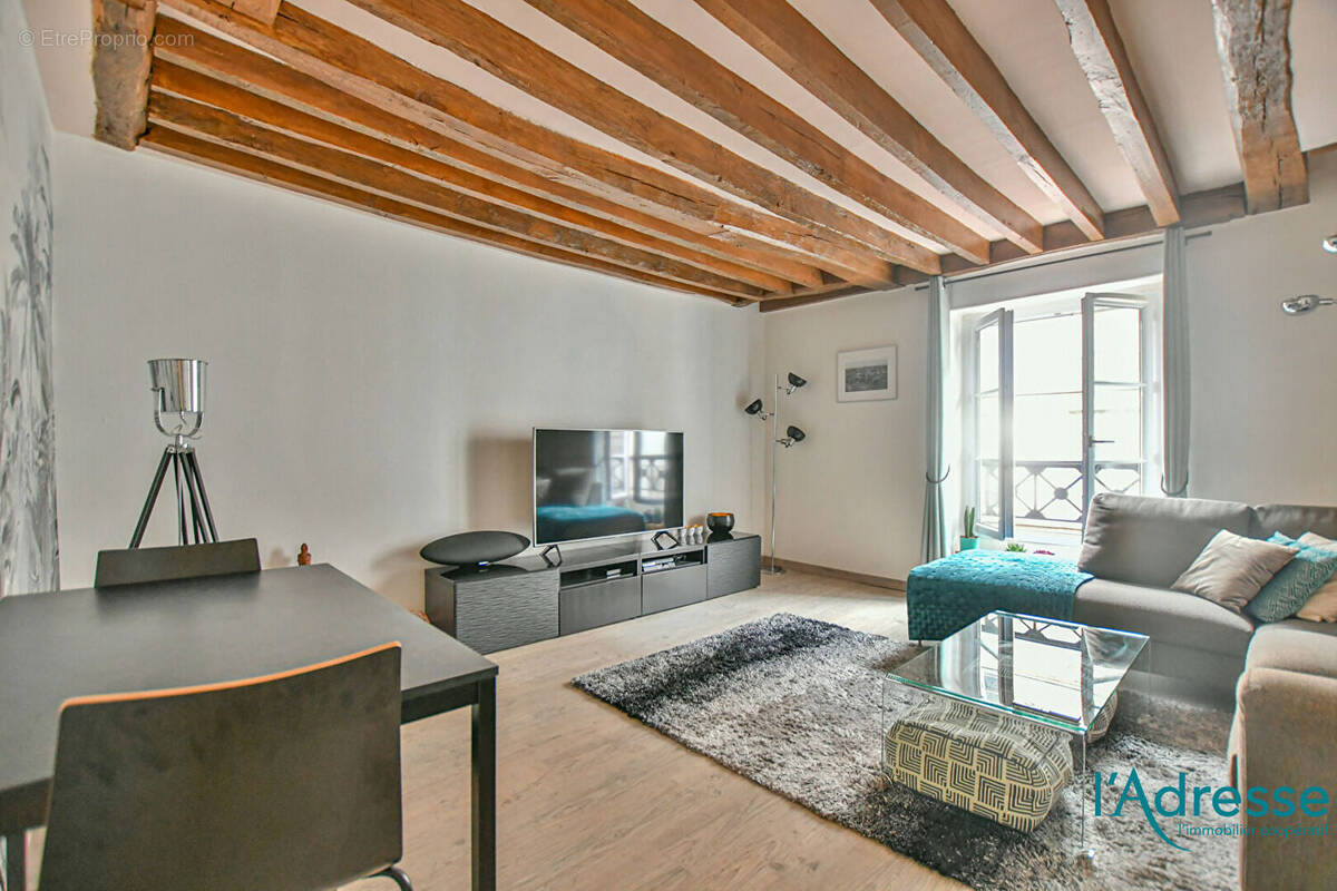 Appartement à PARIS-11E