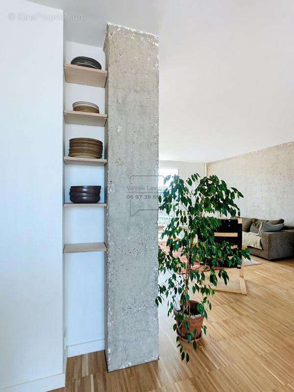 Appartement à MARSEILLE-1E
