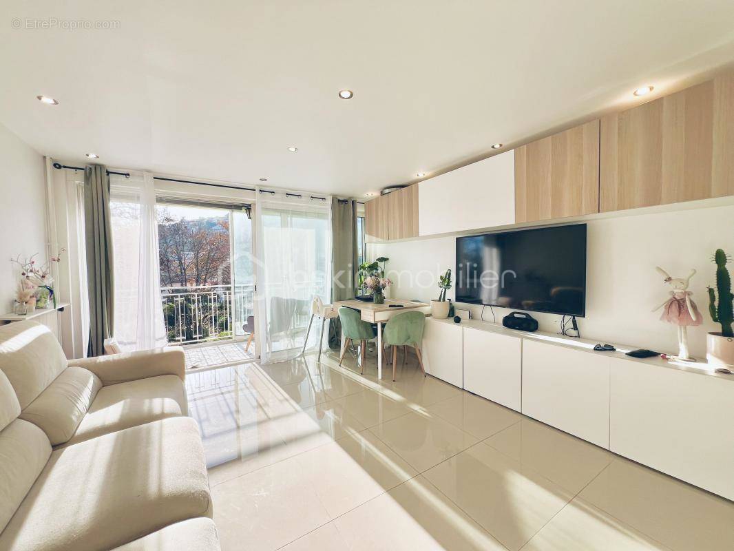 Appartement à MANDELIEU-LA-NAPOULE