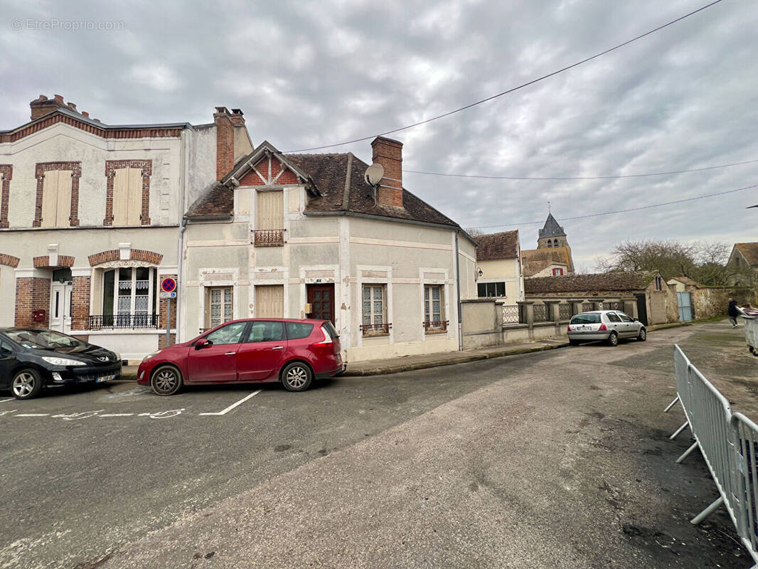 Maison à VOULX