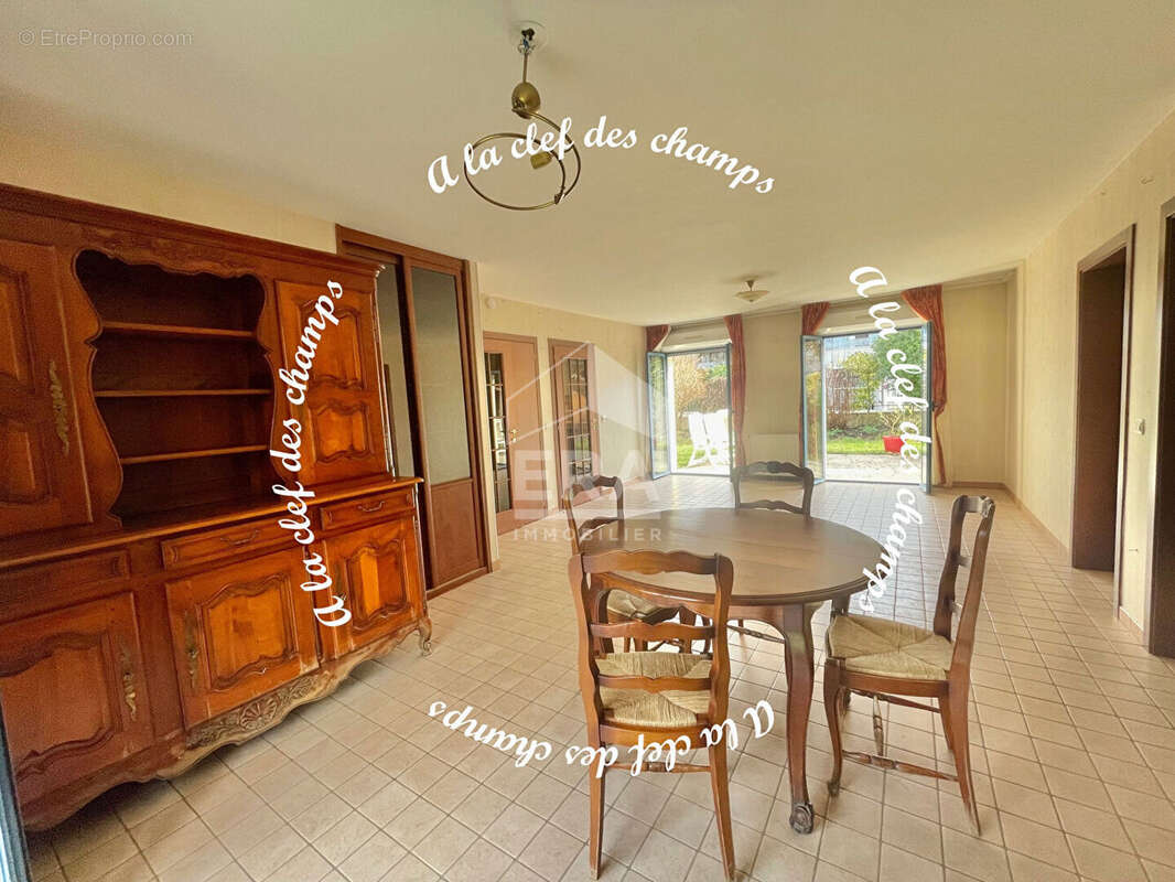 Appartement à SAINT-REMY-LES-CHEVREUSE