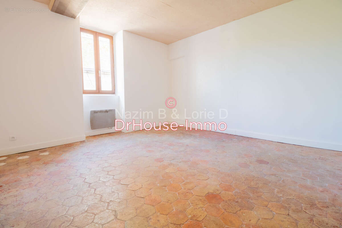 Appartement à VERT