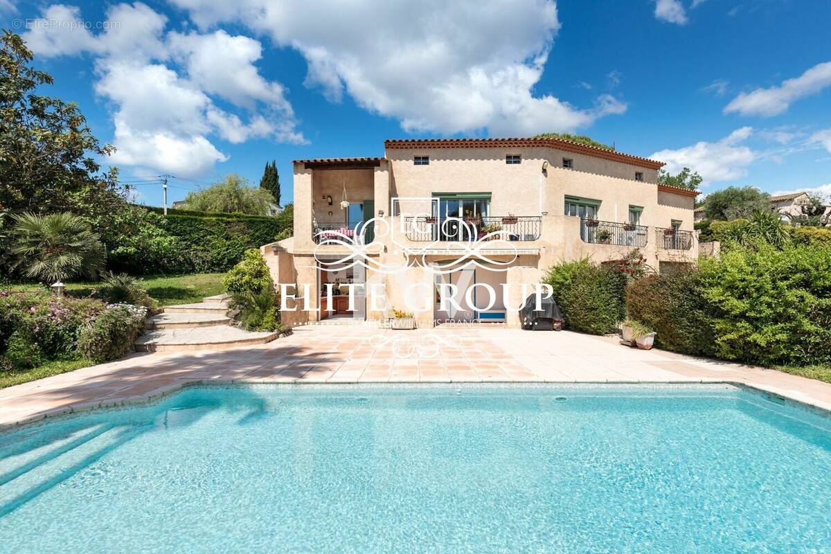Maison à MOUGINS
