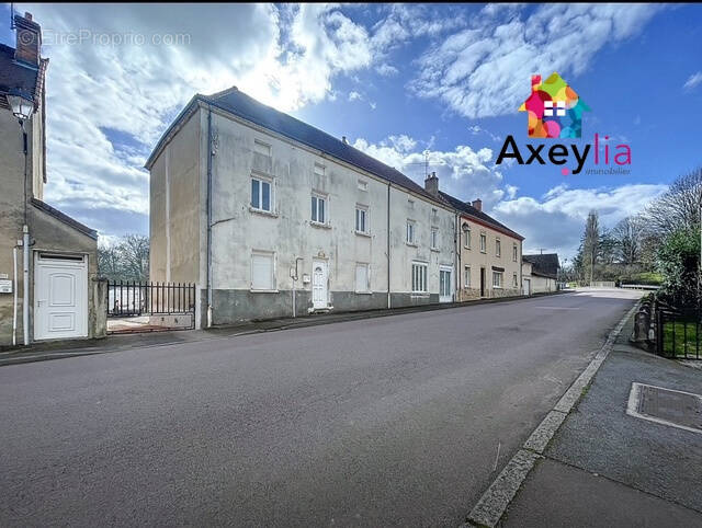 Maison à CHAMBILLY
