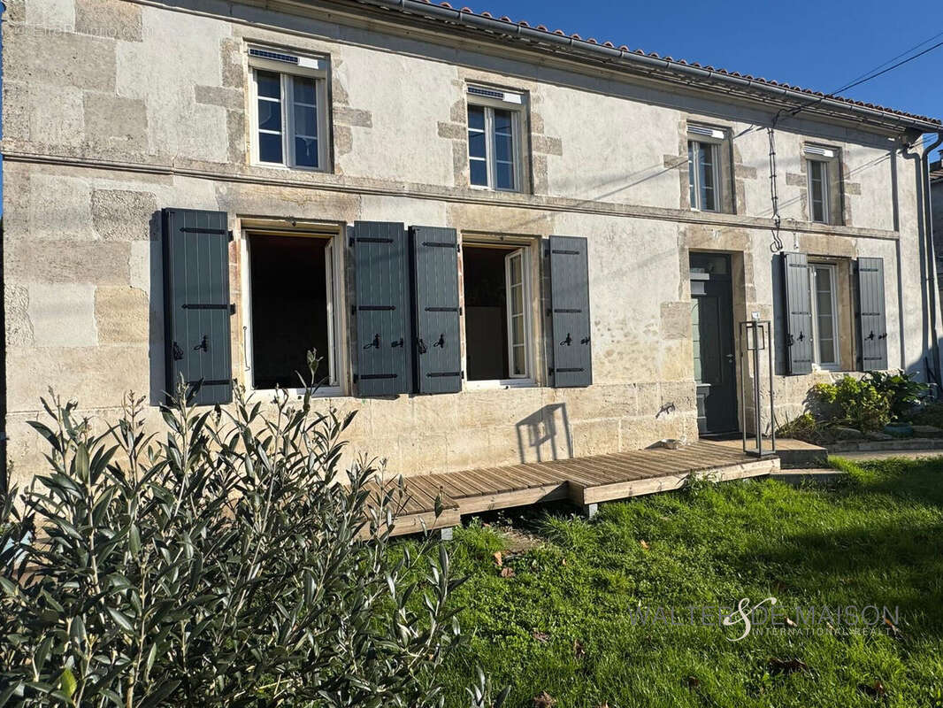 Maison à DOMPIERRE-SUR-CHARENTE