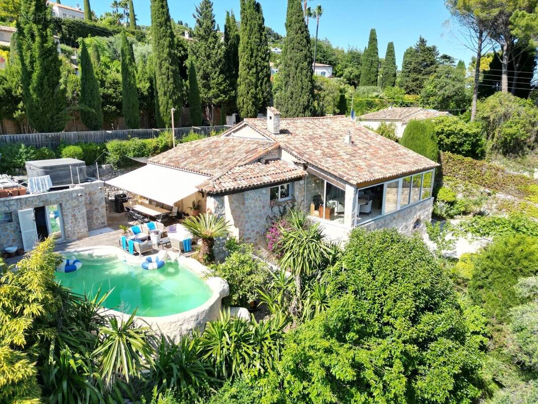 Maison à MOUGINS