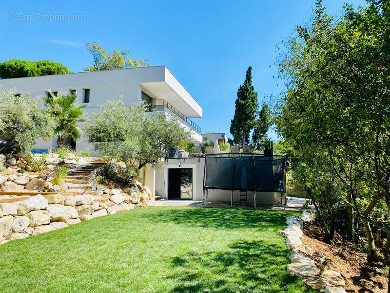 Maison à VILLENEUVE-LES-AVIGNON