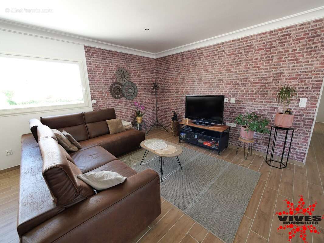 Maison à CRUZY