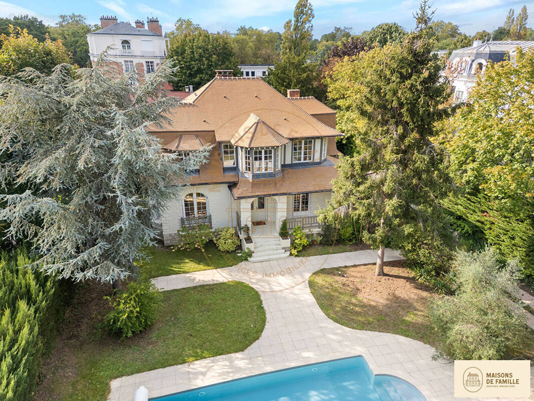 Maison à LE VESINET
