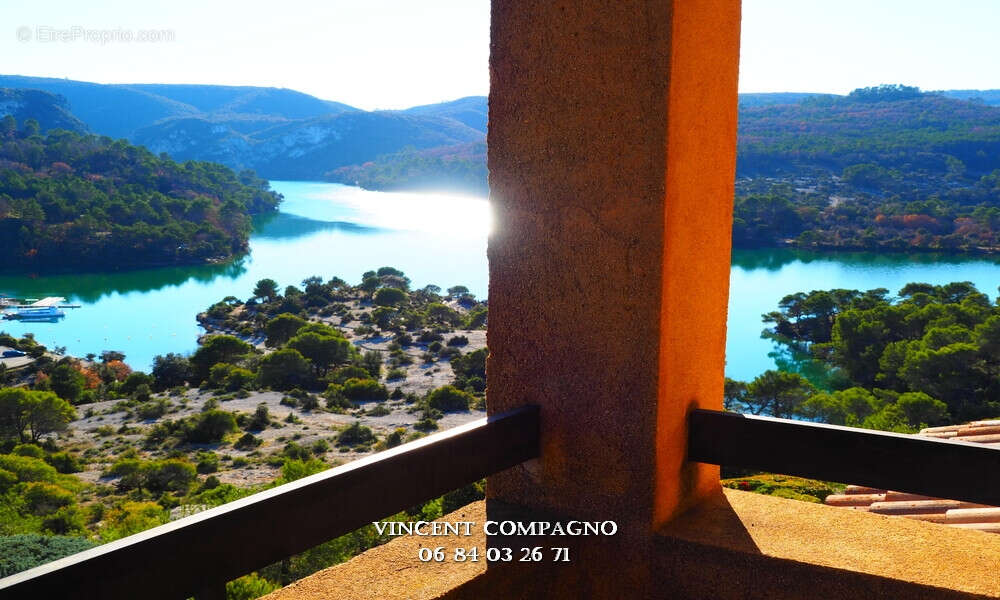 Appartement à ESPARRON-DE-VERDON