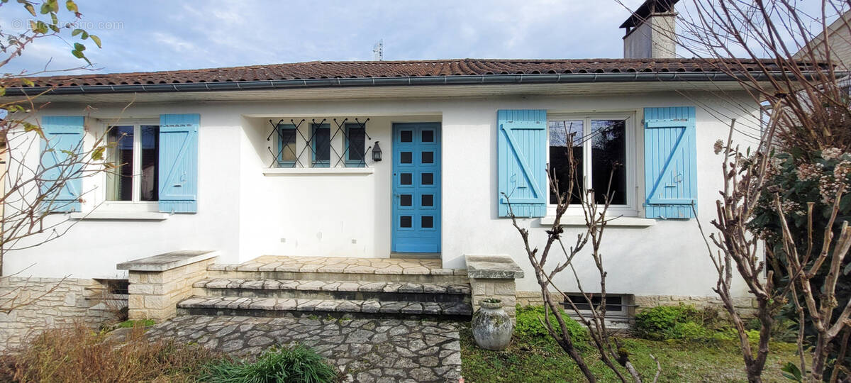 Maison à COULOUNIEIX-CHAMIERS