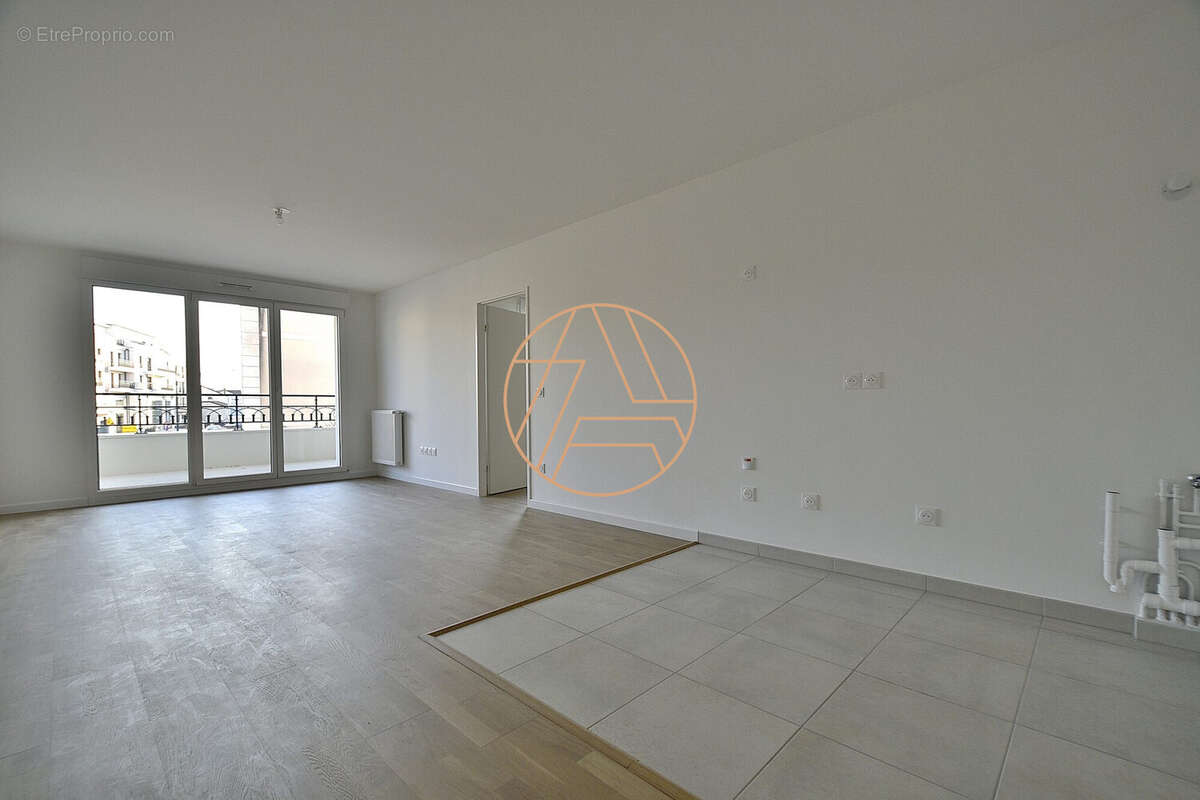 Appartement à SAINT-MAUR-DES-FOSSES