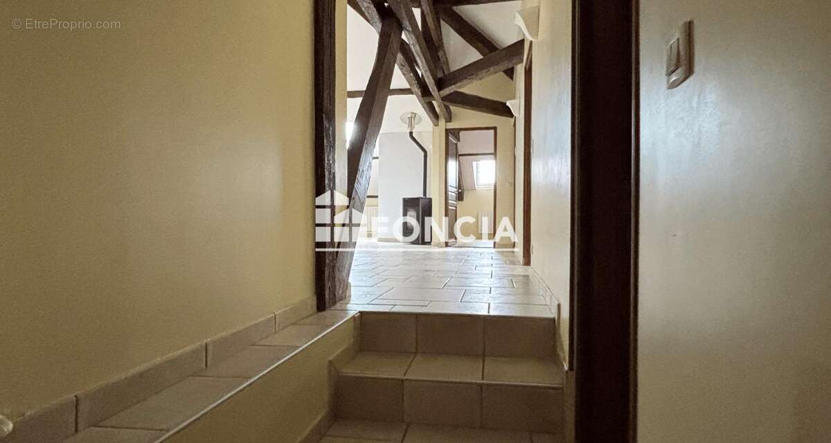 Appartement à FROGES