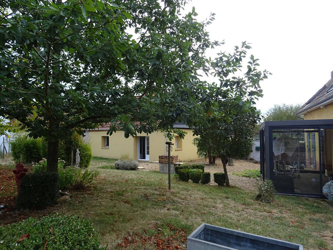 Maison à COURVILLE-SUR-EURE