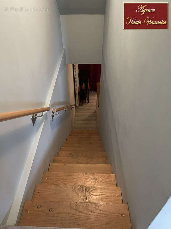 Appartement à CHATEAUNEUF-LA-FORET