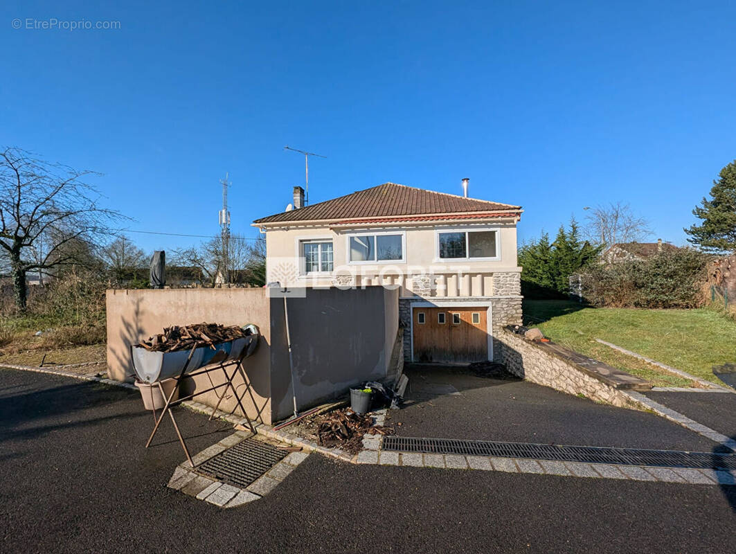 Maison à MILLY-LA-FORET