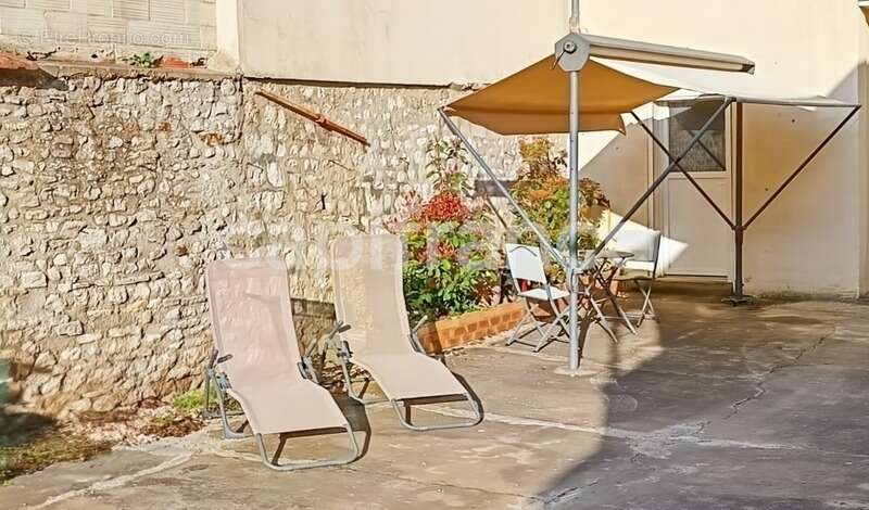 Appartement à VERT