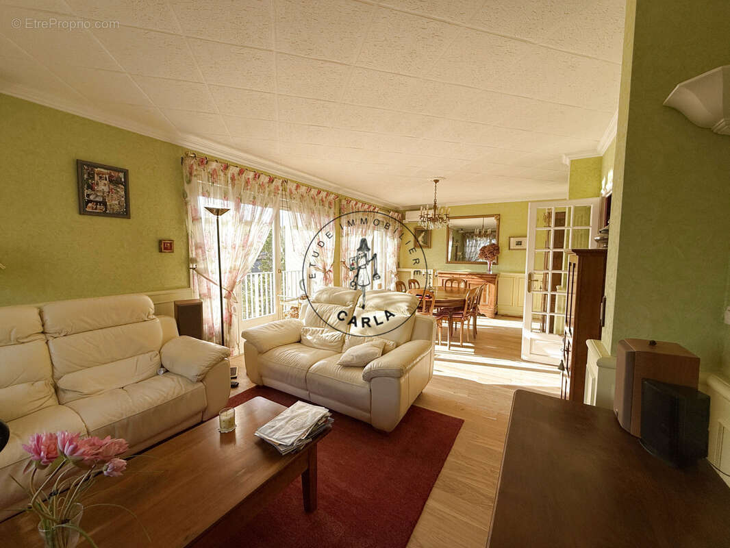 Appartement à SAINT-GENIS-LAVAL