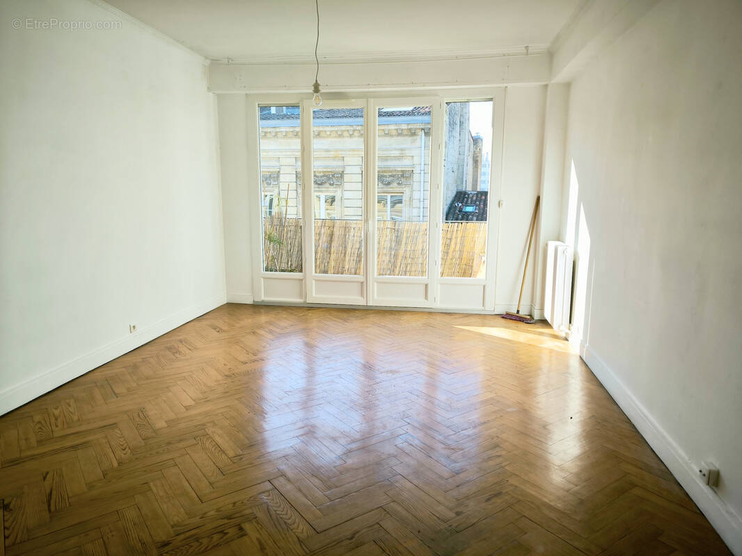 Appartement à BORDEAUX