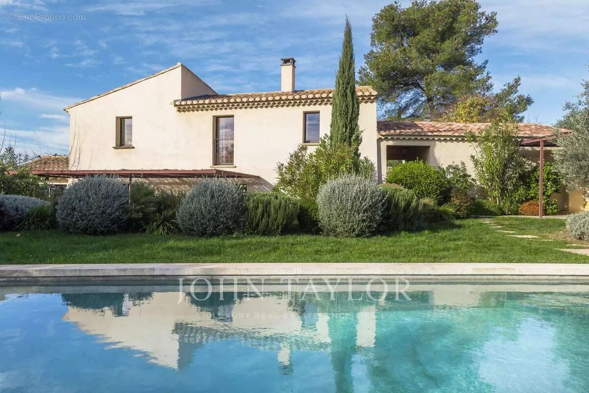 Maison à CABRIERES-D&#039;AVIGNON
