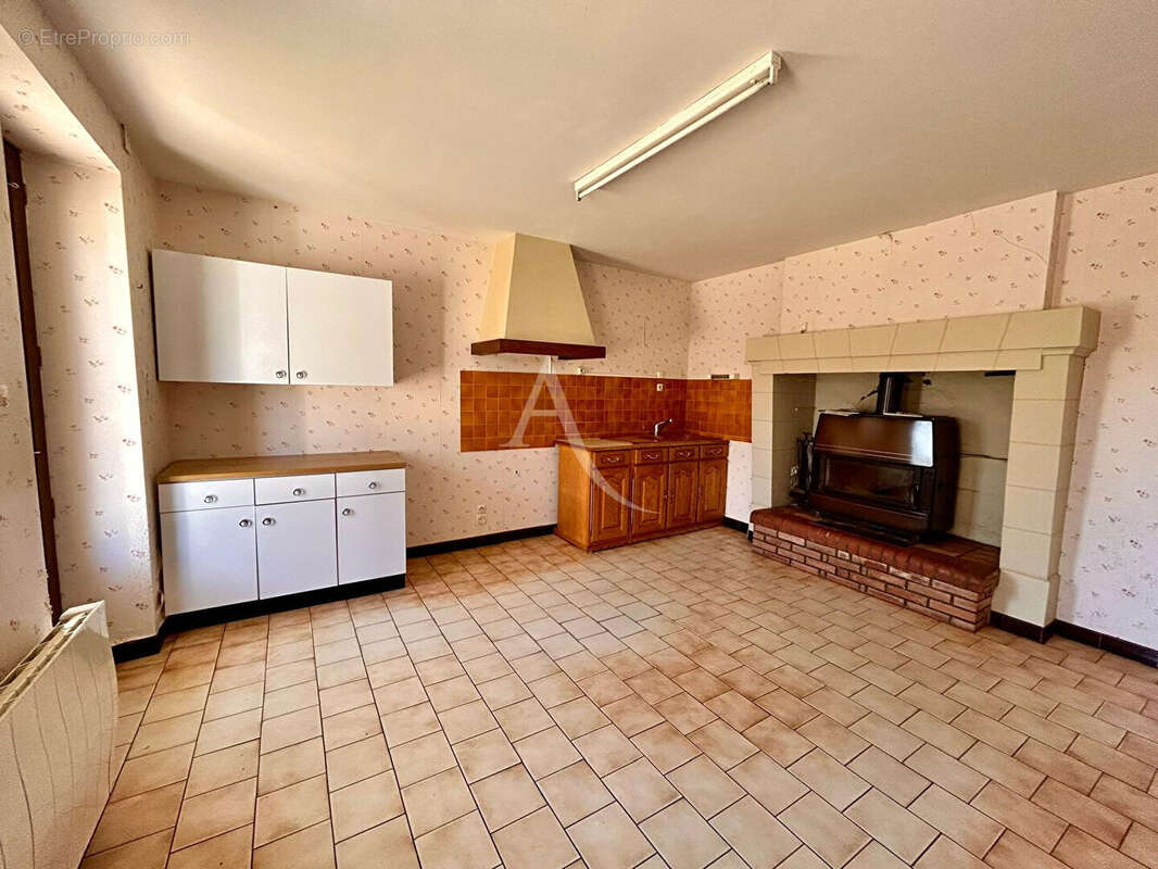 Maison à BRISSAC-QUINCE