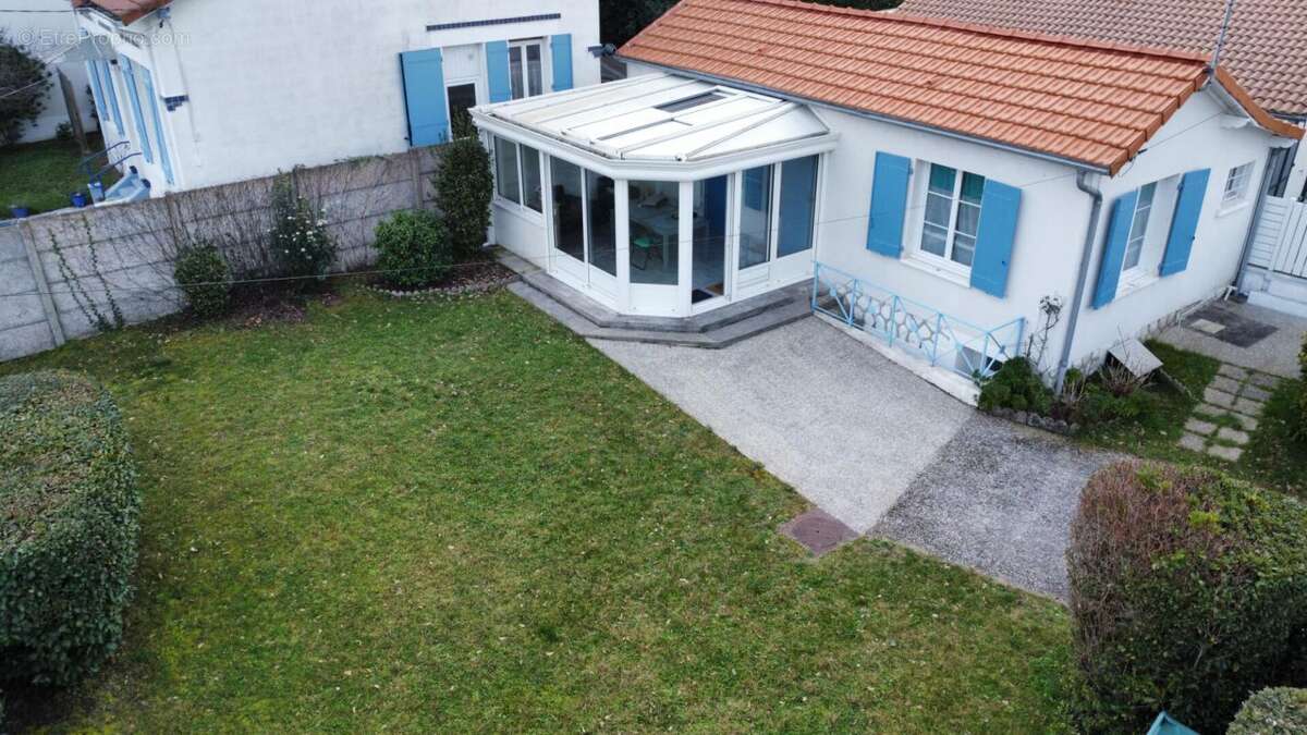 Maison à SAINT-GEORGES-DE-DIDONNE